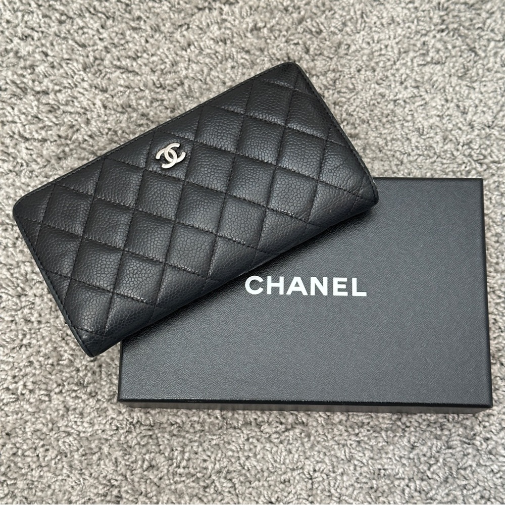 CHANEL Caviar Quilted Black Long Wallet